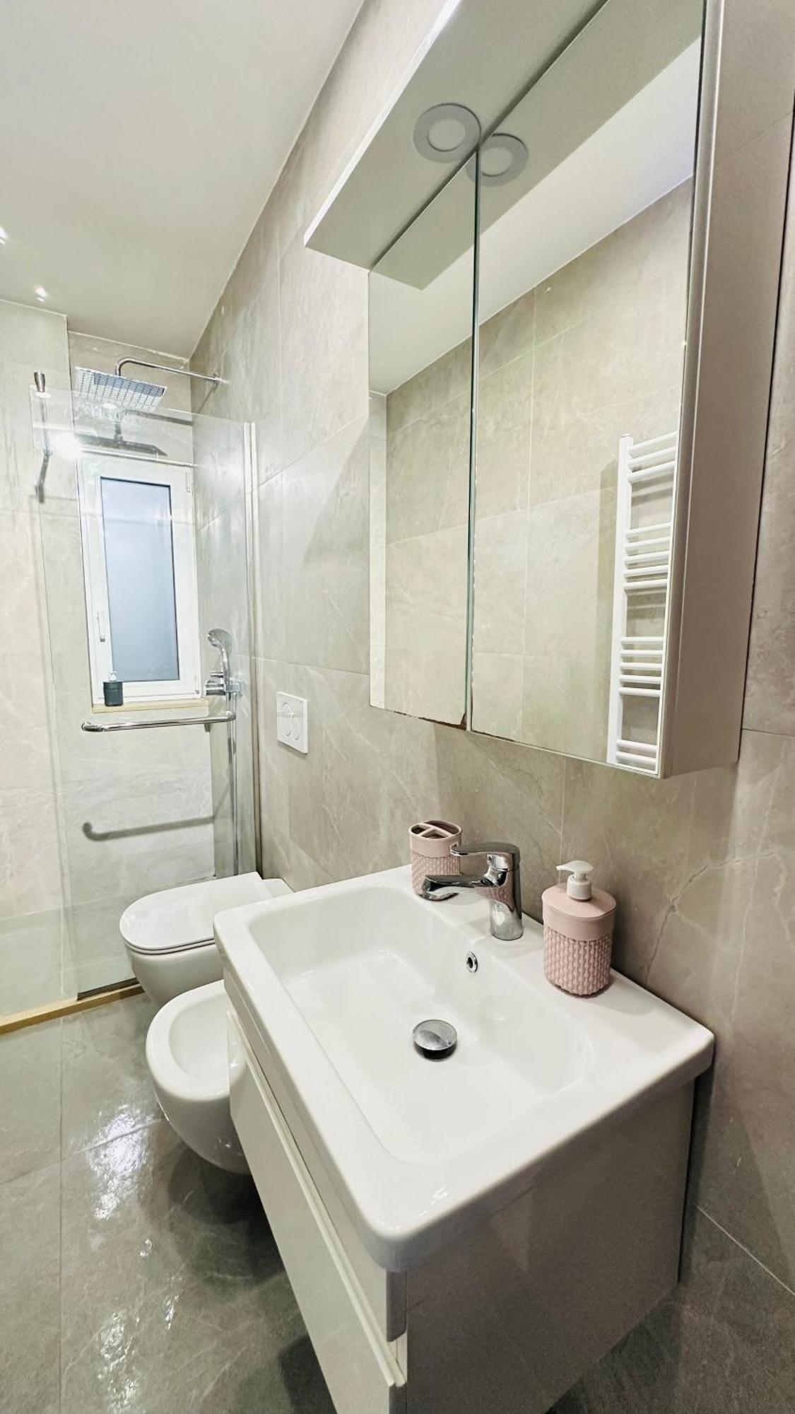 Bllok: Central Cozy Stay, 24/7 Self Check-In Tirana Exterior foto